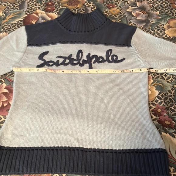 Medium Sweater - Picture 8 of 13